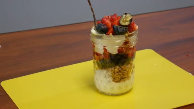 Kreative Parfait-Rezepte f&uuml;r Kinder zum Genie&szlig;en