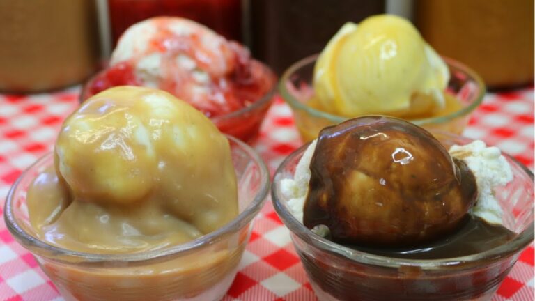 Kreative DIY-Eisbecher-Rezepte f&uuml;r eine unterhaltsame Pr&auml;sentation