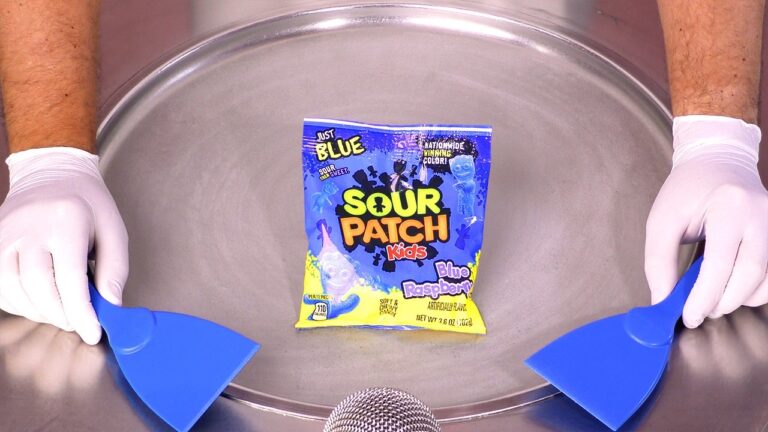 Hausgemachtes Eis f&uuml;r Kinder mit einem Himbeer-Limonade-Twist