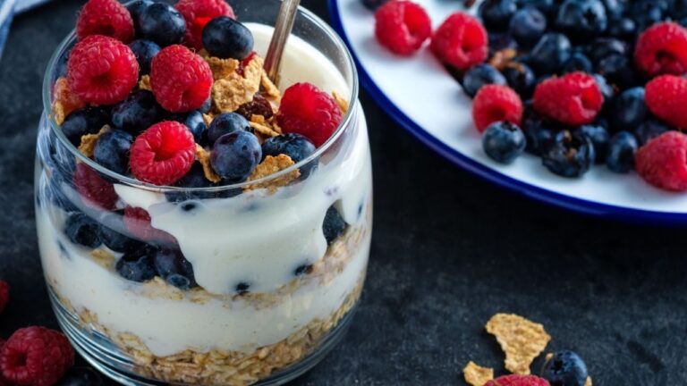 Beerenparfait: Inspiration f&uuml;r jeden Anlass